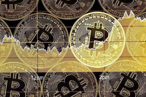 市场叙事大乱斗：当所有指标都指向不同方向时，我们该如何投资？